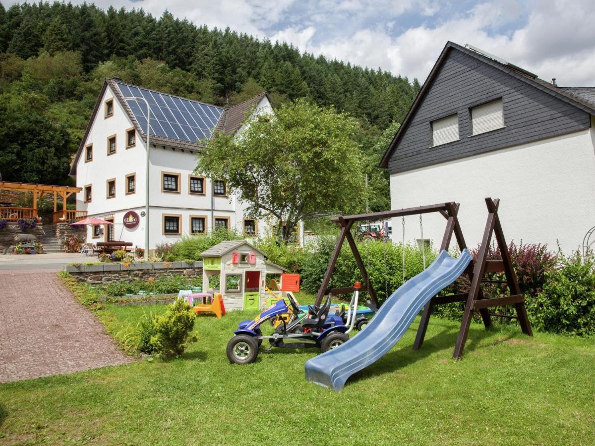 Beautiful Apartment In Merschbach With Garden Exteriör bild